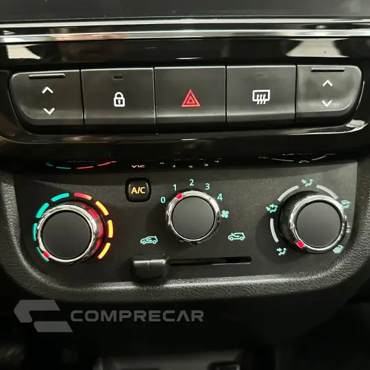 Kwid KWID Intense 1.0 Flex 12V 5p Mec.