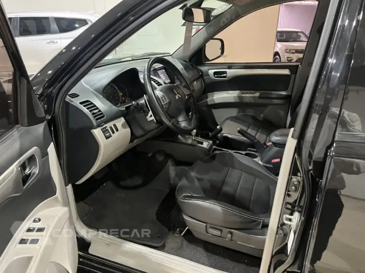 PAJERO 3.2 HPE 4X4 7 Lugares 16V Turbo Intercooler
