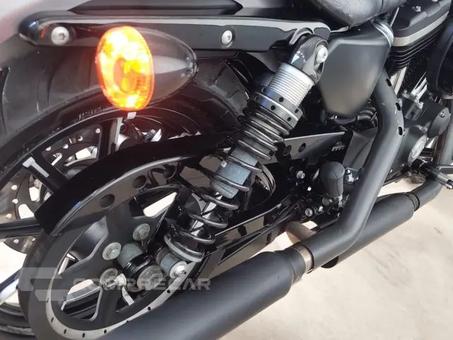 SPORTSTER XL 883N IRON - Custom