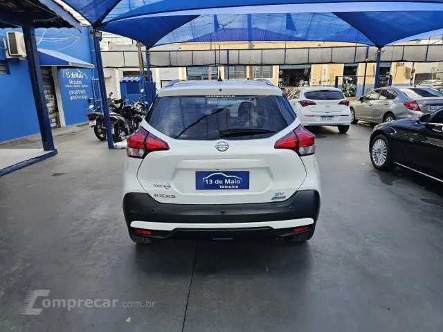 KICKS - 1.6 16V SV 4P XTRONIC