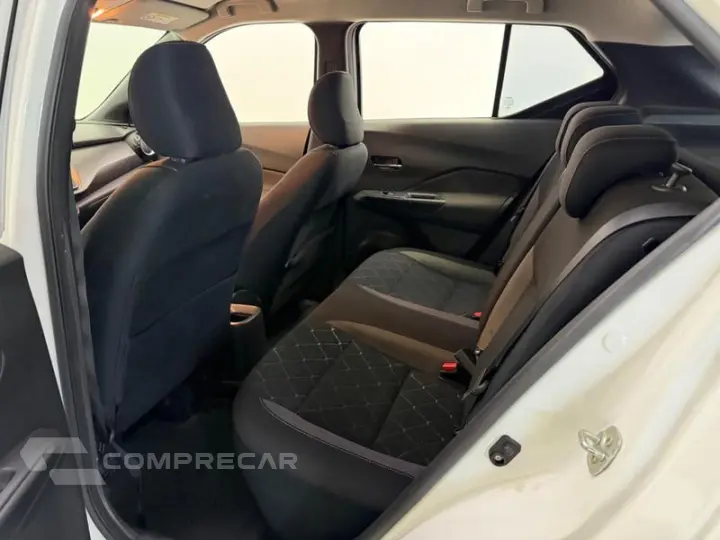 KICKS SV CVT