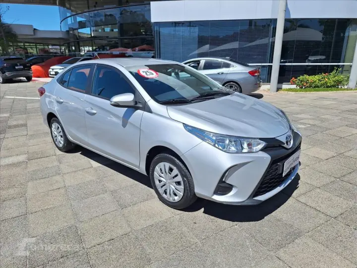 YARIS 1.5 16V FLEX SEDAN XL MULTIDRIVE