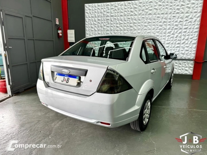FIESTA 1.0 Rocam SE Sedan 8V