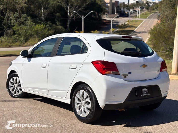 Onix 1.4 LT SPE/4 (Aut)