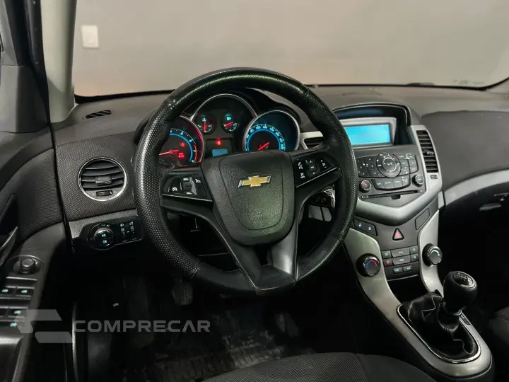 CRUZE 1.8 LT 16V FLEX 4P MANUAL