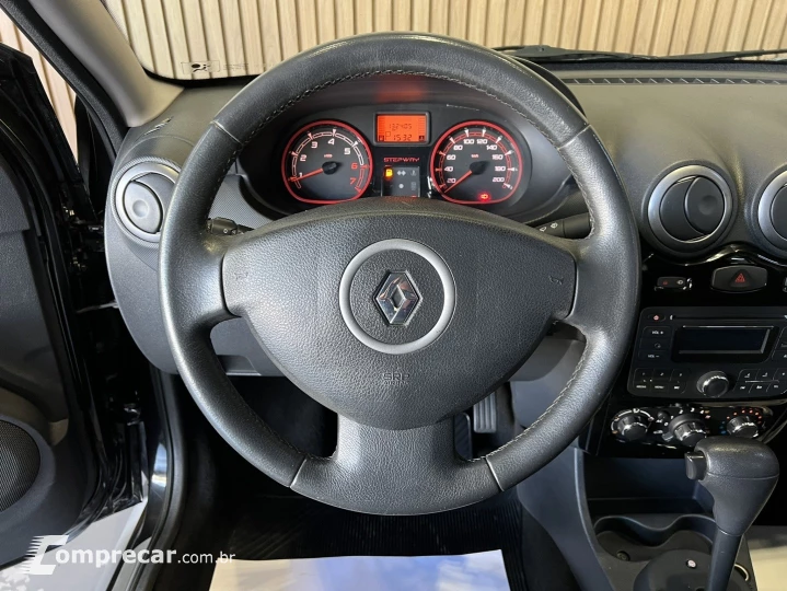SANDERO 1.6 STEPWAY 16V FLEX 4P AUTOMÁTICO