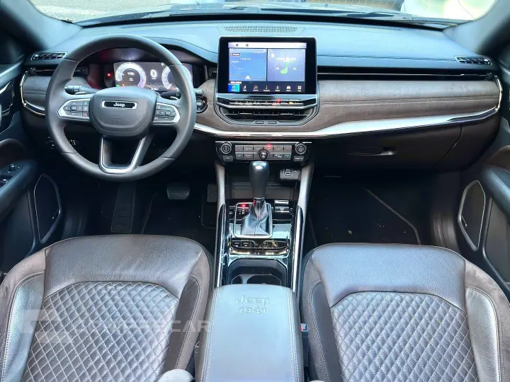 COMMANDER 1.3 T270 TURBO FLEX OVERLAND AT6