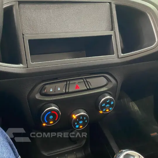 ONIX HATCH LT 1.0 8V FlexPower 5p Mec.