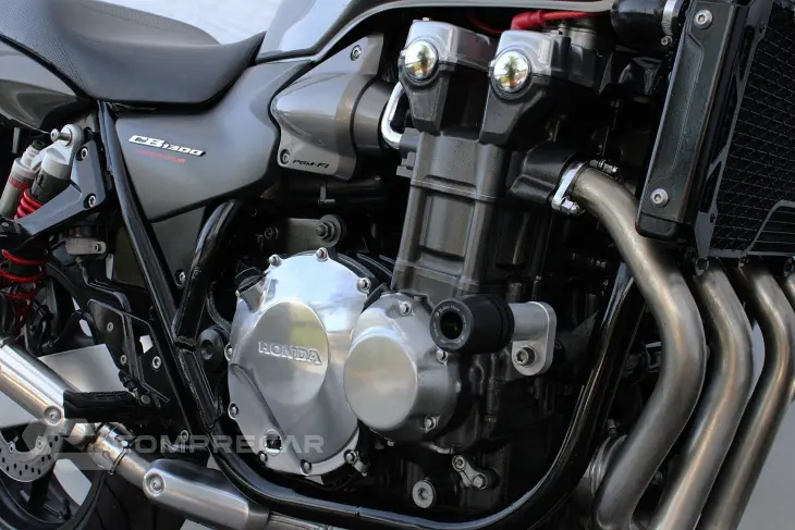 HONDA CB 1300 F SUPER FOUR