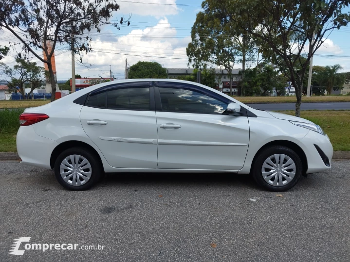 YARIS 1.5 16V Sedan XL