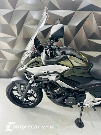 nc 750x