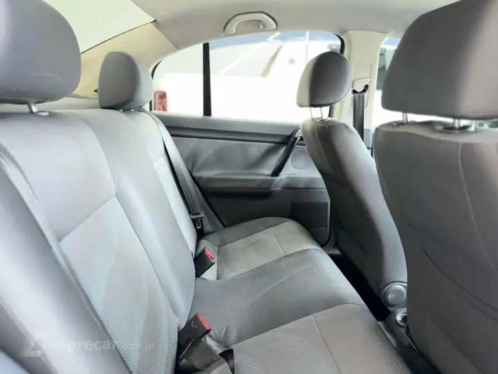 POLO SEDAN 1.6 MI 8V