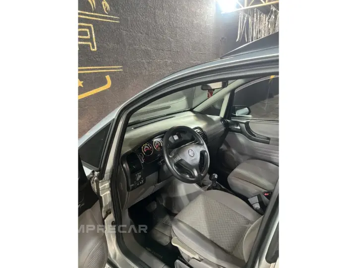 ZAFIRA 2.0 MPFI EXPRESSION 8V FLEX 4P AUTOMÁTICO