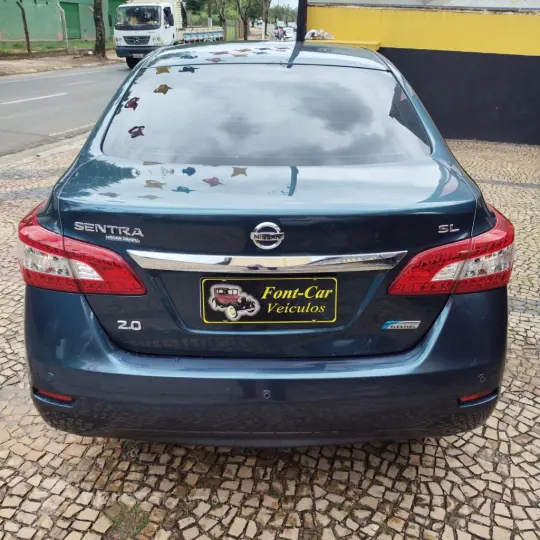Sentra SL 2.0/ 2.0 Flex Fuel 16V Aut.