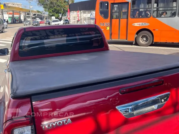 Hilux 2.8 D-4D TURBO DIESEL CD SRX 4X4 AUTOMÁTICO