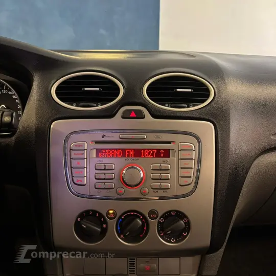 Focus Sedan 2.0 16V/2.0 16V Flex 4p Aut.