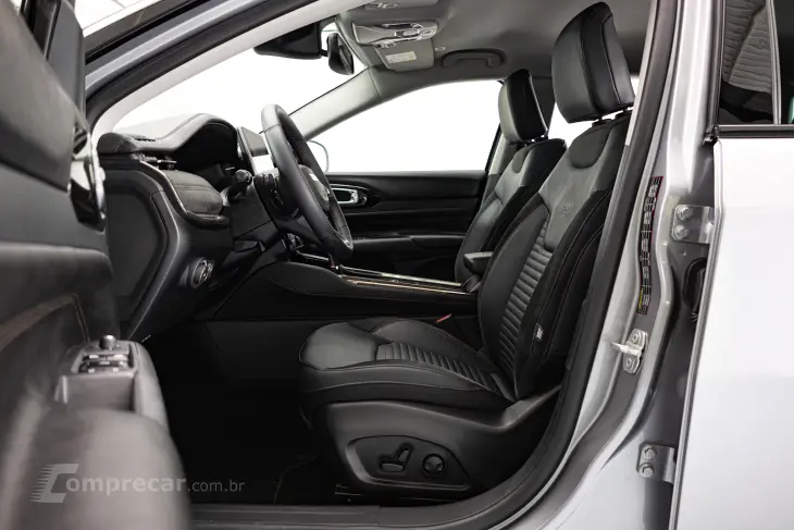 COMMANDER 1.3 T270 Turbo Limited