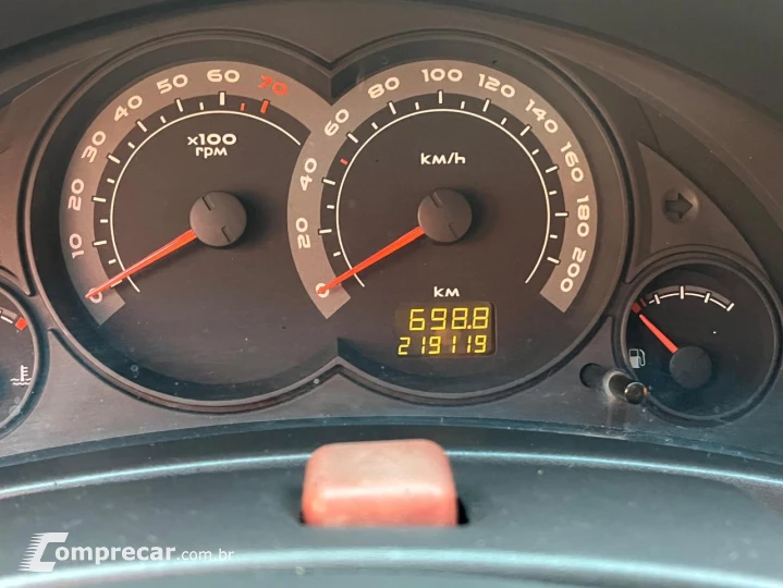 CELTA 1.0 MPFI Spirit 8V