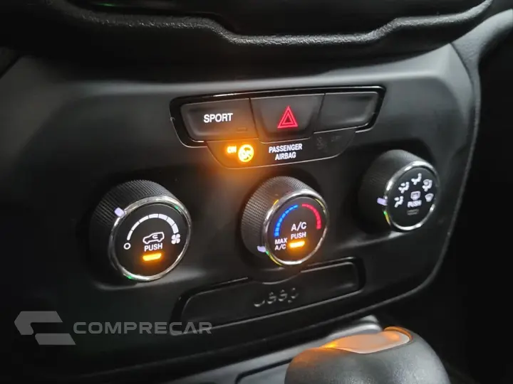 Renegade 1.8 4x2 Flex 16V Aut.