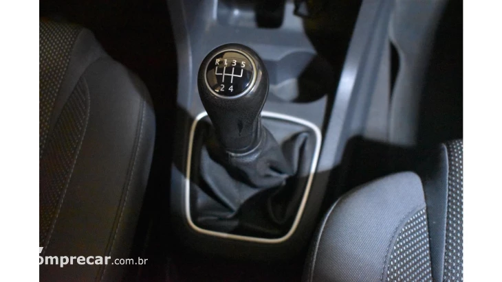 FOX - 1.6 MI 8V 4P MANUAL