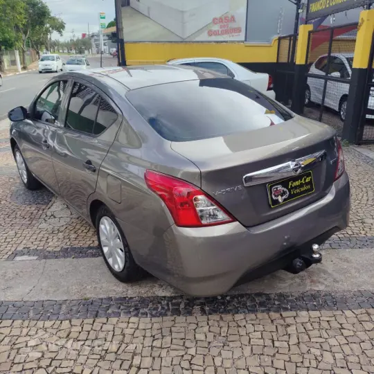 VERSA V-DRIVE Esp.Ed. 1.6 16v Flex Aut.