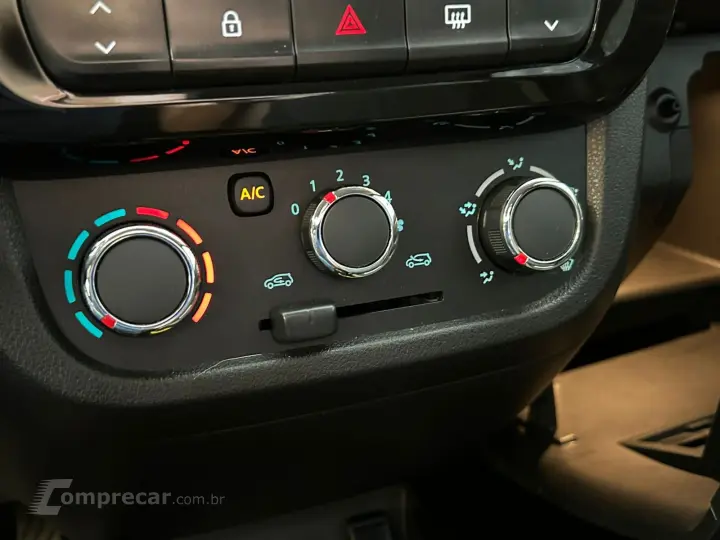 Kwid KWID OUTSIDER 1.0 Flex 12V 5p Mec.