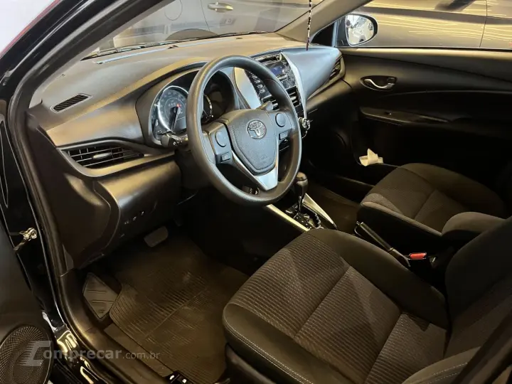 Yaris Sedan 1.5 16V 4P FLEX XL MULTIDRIVE AUTOMÁTICO CVT