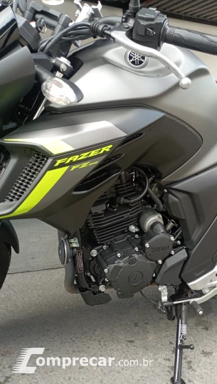YAMAHA FZ25 FAZER