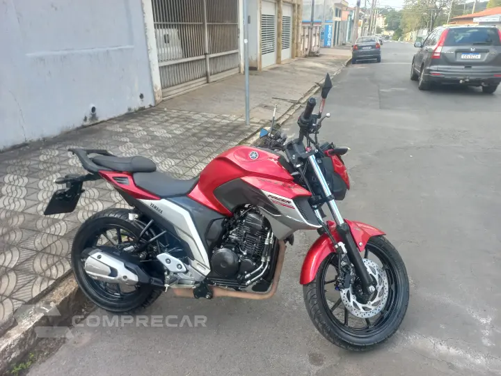 Fazer 250