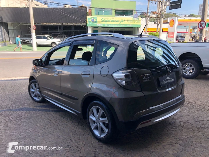 Fit 1.5 Twist 16V Flex 4P Automático