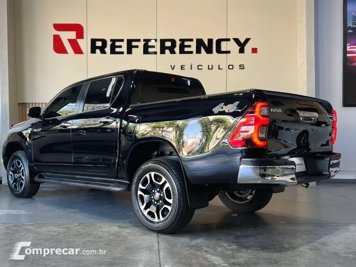 HILUX 2.8 D-4D TURBO DIESEL CD SRX 4X4 AUTOMÁTICO