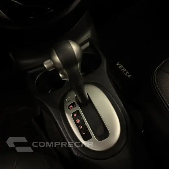 VERSA SL 1.6 16V FlexStart 4p Aut.