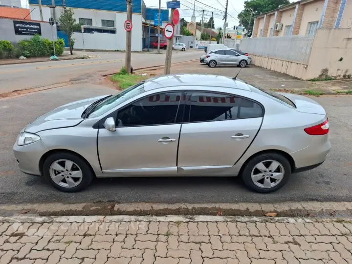 Fluence 2.0 Dynamique 16V Flex 4P Automático