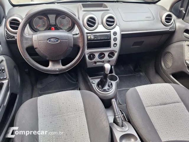 FIESTA SEDAN - 1.6 ROCAM SEDAN 8V 4P MANUAL