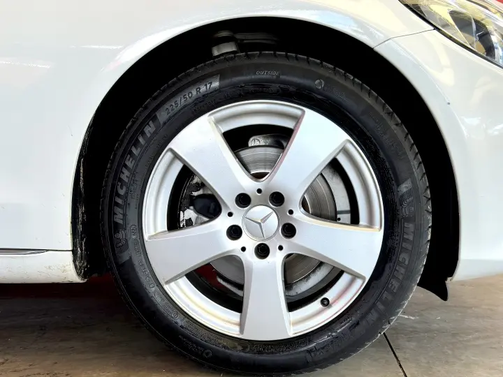 C 200 2.0 CGI AVANTGARDE 16V GASOLINA 4P AUTOMÁTICO