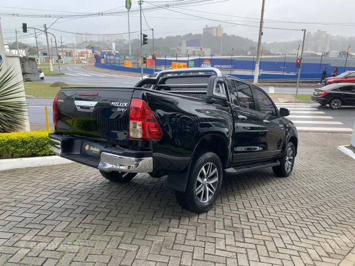 Hilux CD SRV 4x2 2.7 Flex 16V Aut.