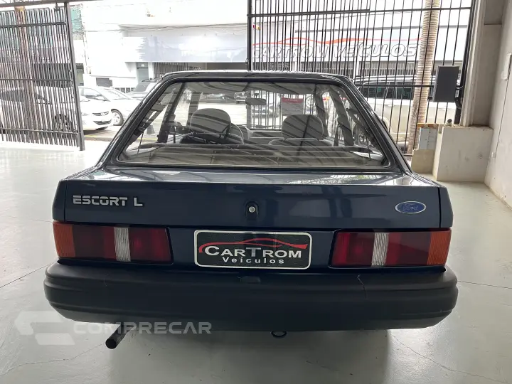 ESCORT L