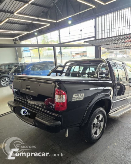 S10 2.4 MPFI Executive 4X2 CD 8V