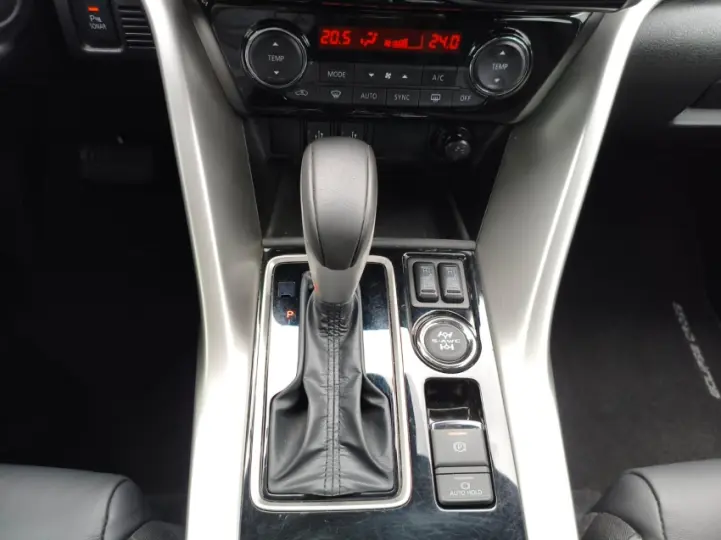 ECLIPSE CROSS 1.5 Mivec Turbo Hpe-s S-awc