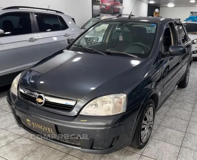 CORSA SEDAN PREMIUM