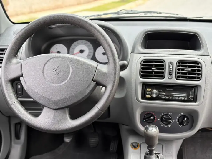 Clio Hatch. Campus 1.0 16V (flex) 4p