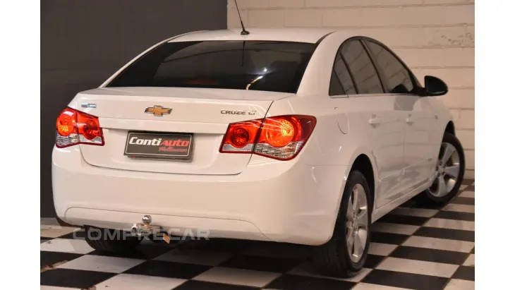 CRUZE SEDAN - 1.8 LT 16V 4P AUTOMÁTICO