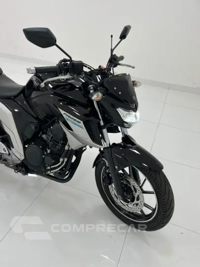 FZ25 - FAZER