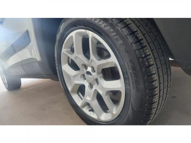 RENEGADE - 1.8 16V LONGITUDE 4P AUTOMÁTICO
