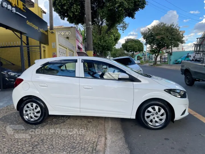 ONIX HATCH LT 1.0 8V FlexPower 5p Mec.