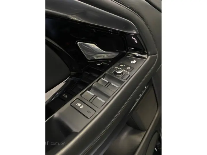 RANGE ROVER EVOQUE 2.0 P300 GASOLINA MHEV R-DYNAM