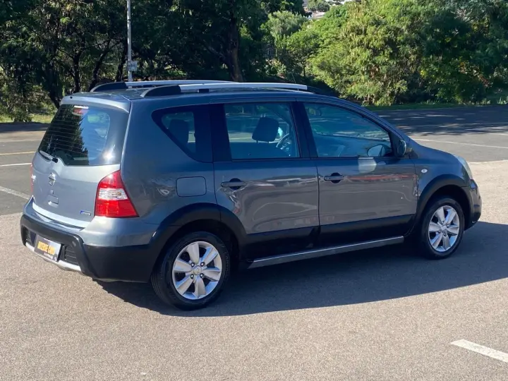 LIVINA 1.8 SL X-gear 16V