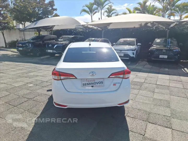 YARIS 1.5 16V FLEX SEDAN XL LIVE MULTIDRIVE
