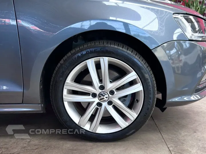 JETTA 2.0 TSI HIGHLINE 211CV GASOLINA 4P TIPTRONIC