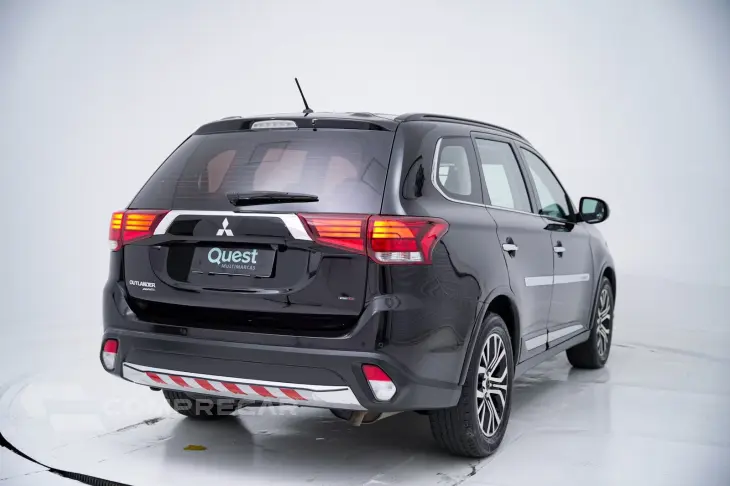 OUTLANDER 2.2 165cv Diesel Aut.